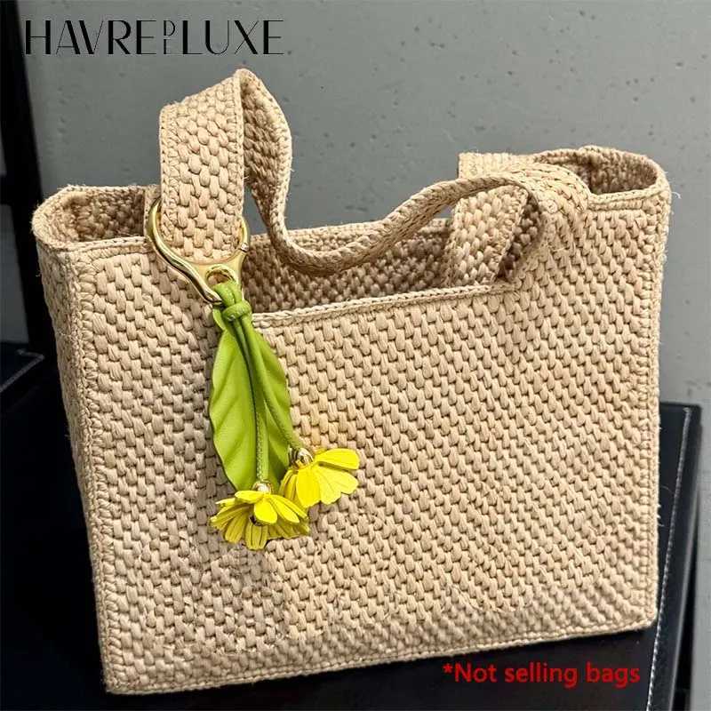 Fruit Flower Charm Mulberry Strawberry Tomato Pea Insect Chamomile Tulip Tree Key Bag Accessories Z260330