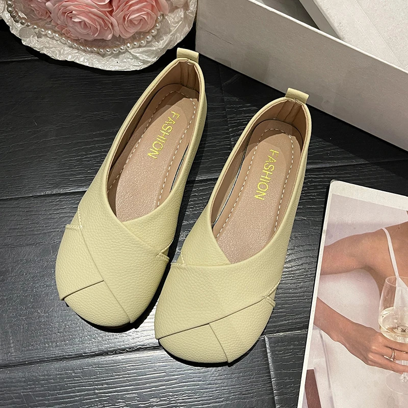 Women Slip-on Leather Loafers Ladies Casual Round Toe Cute Flats Nurse Shoes Sneakers Spring Autumn Fashion Ballet Shoes 260323