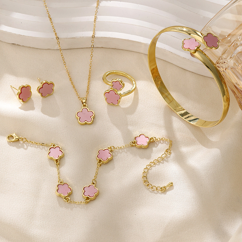 Luxury Brand Designer Dazzling Lucky Flower Set Acrylic Bracelet, Hand Chain, Five-leaf Clover Necklace, Ring, Earring For Women