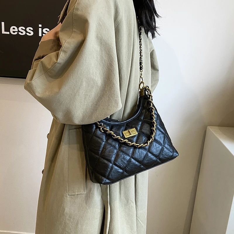 New stylish quilted shoulder crossbody bag, versatile casual hand-held underarm bag, niche designer luxury handbag, high-end large-capacity commuter s