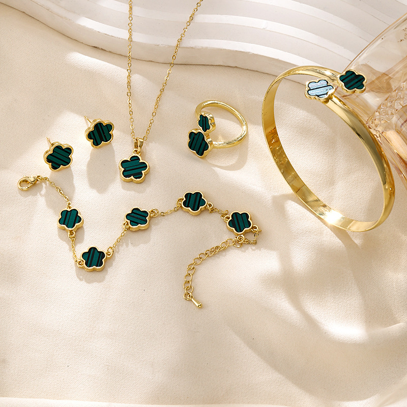 Luxury Brand Designer Dazzling Lucky Flower Set Acrylic Bracelet, Hand Chain, Five-leaf Clover Necklace, Ring, Earring For Women