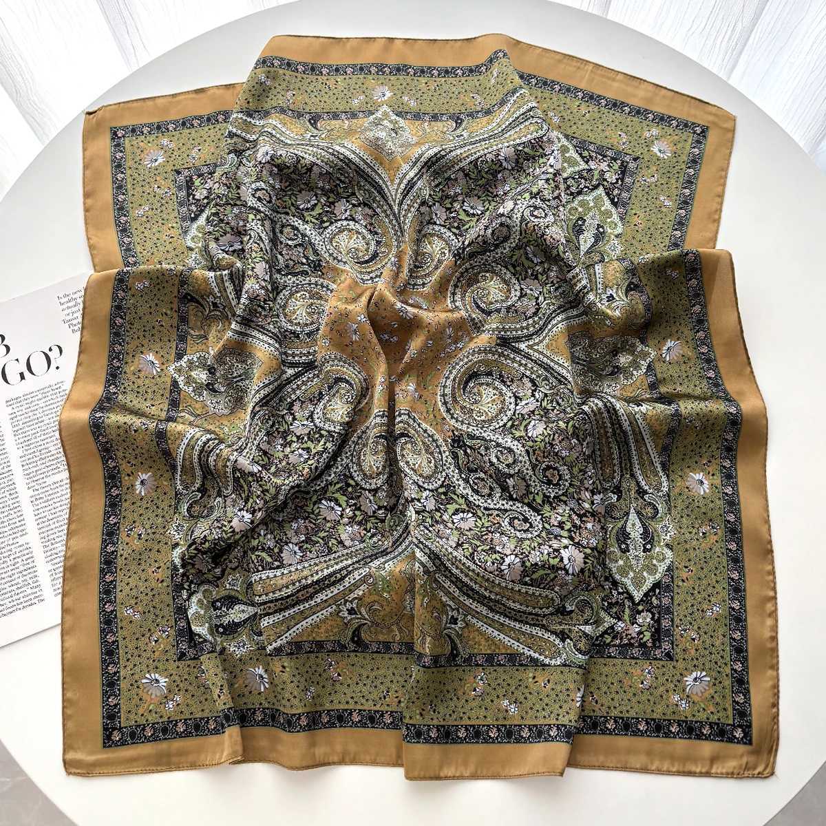 2025 New Fashion 70X70cm Wens Scarf Silk Paisley Print Scarf Square Shawl Decorative band Neck Luxury Design Bandana X260328