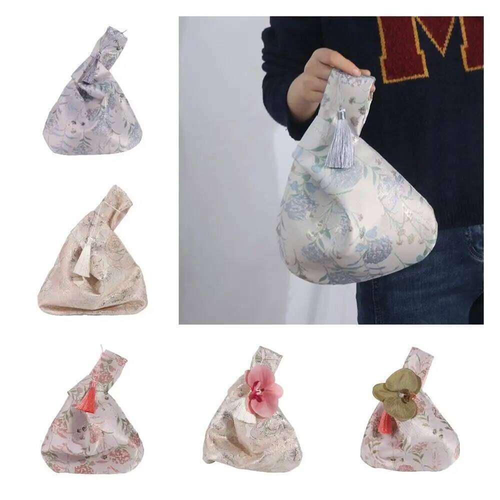 Chinese Embroidery Flower Pendant Girls Storage Bags Tassel Knot Wrist Bag Cheongsam Accessories New Chinese Style Handbag Small Item Pouch