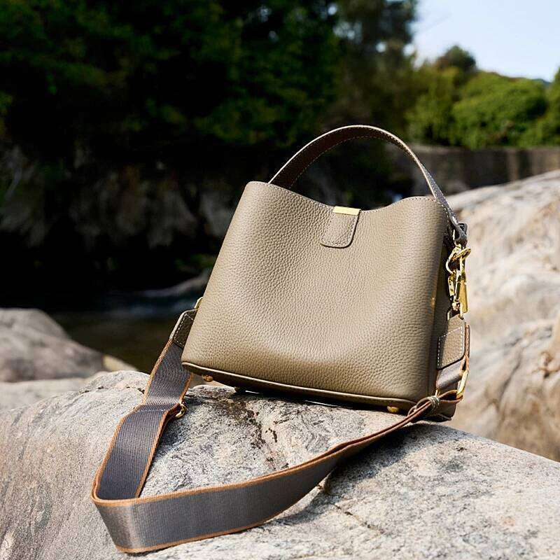 Hifashion Cow Genuine Leather Bucket Shoulder Crossbody Bags For Women Designer Wide Strap Tote Ladies Handbags