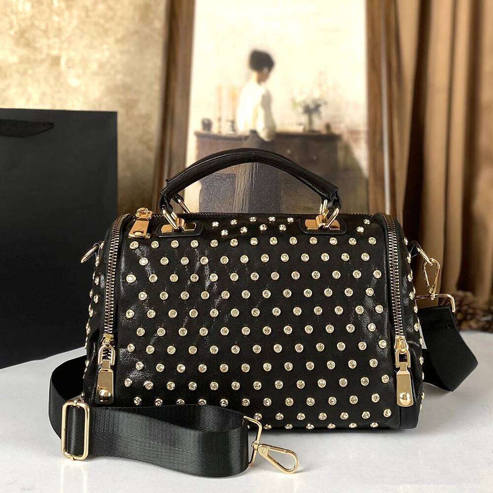 Women's High-End Fashion Trend Diamond Studded Punk Style Crossbody Handbag Large Capacity For Commuting