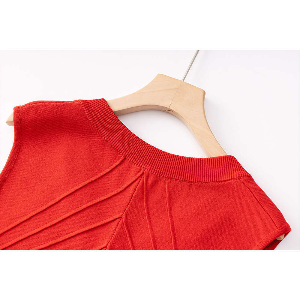 2026 Spring and Summer New Designer 3D Striped Small q26 V-neck Sleeveless Tank Top Off Shoulder European and American Short Skirt