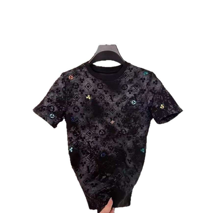 Summer fashion short-sleeve T-shirt, new stylish versatile personalized design, light luxury high-end white T-shirt