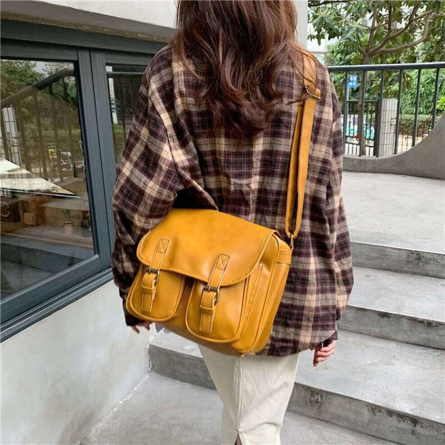 OLOEY Vintage Women Messenger Large Capacity Oil Wax Leather Female Shoulder Ladies Crossbody Bag Casual Big Handbag Yellow Practical Package Premium 