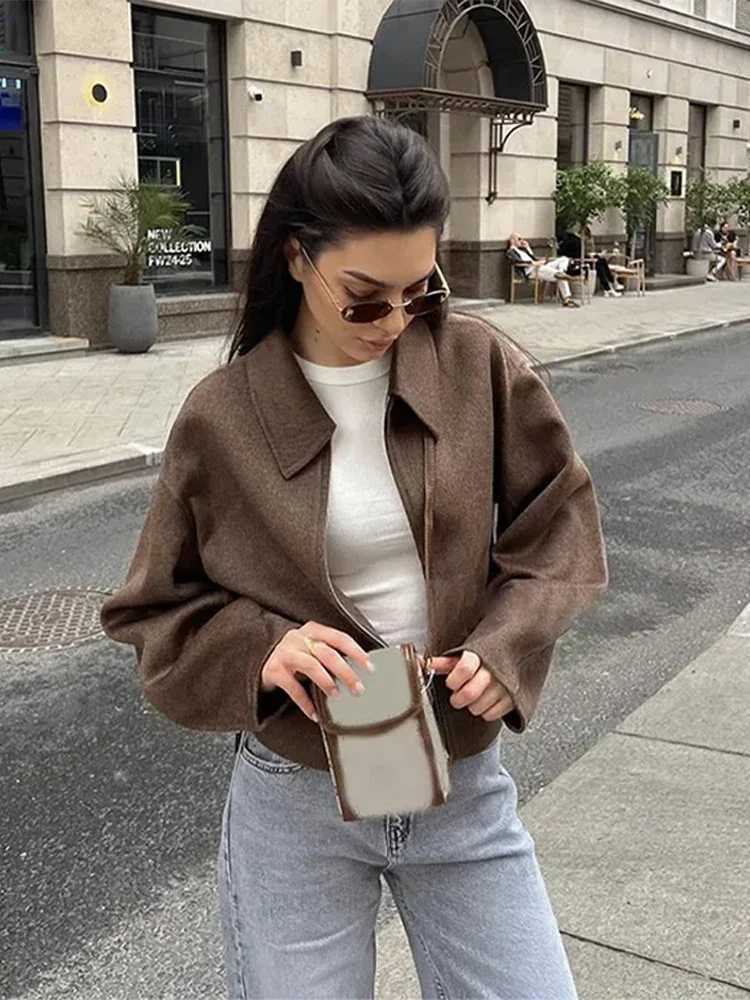 Fashion Brown Zipper Woolen Jacket For Women Elegant Lapel Long Sleeve Short Coats Female Vintage Autumn Lady Street OuterwearT260328