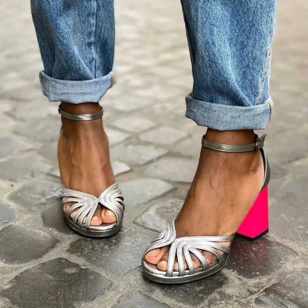 Open Toe Comfort Shoes for Women Female Sandal Buckle High Heels Large Size 2025 Summer Peep Girls Fashion High-heeled Big New Z260330