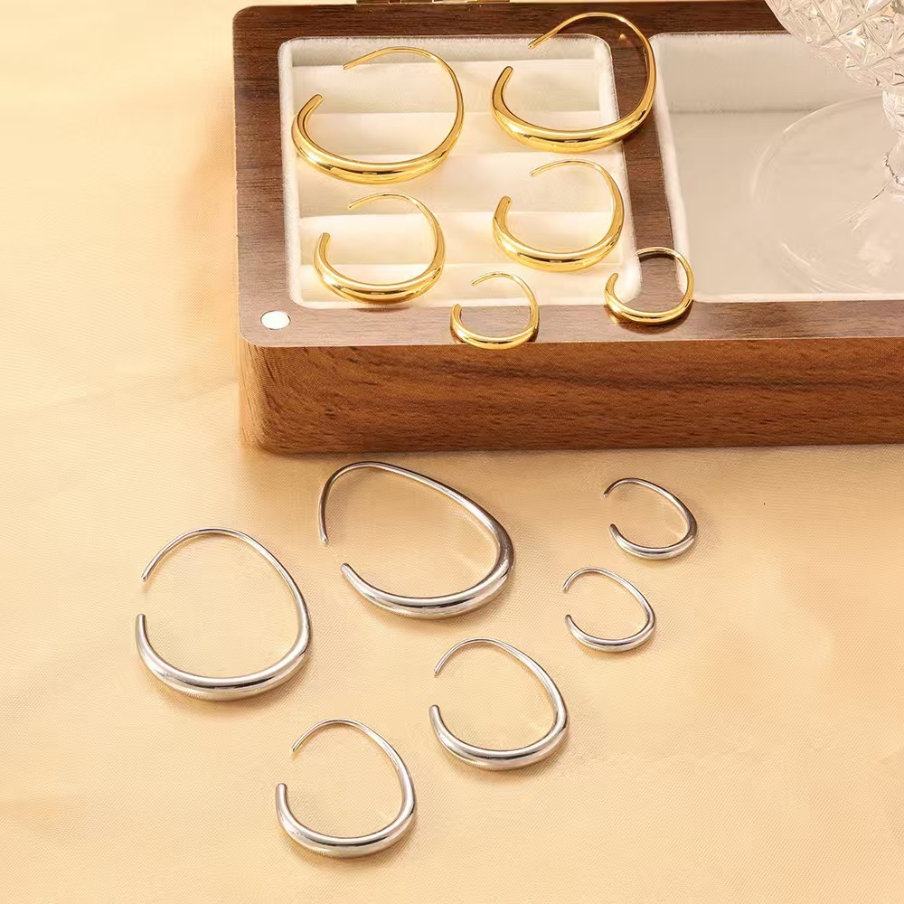 Cao Shi European American minimalist elegant textured earrings for women French style trend fashionable and popular hot item