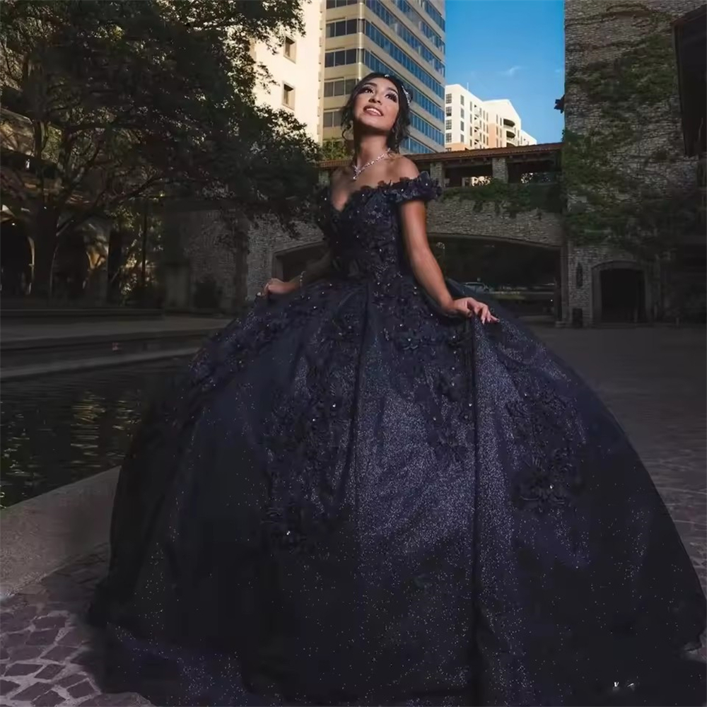 Ball Gown Quinceanera Dresses Black Glittering 3D Flowers Appliques Princess Plus Size Customized Sweet 15 16 Birthday Party Gowns Vestidos De 15 Anos