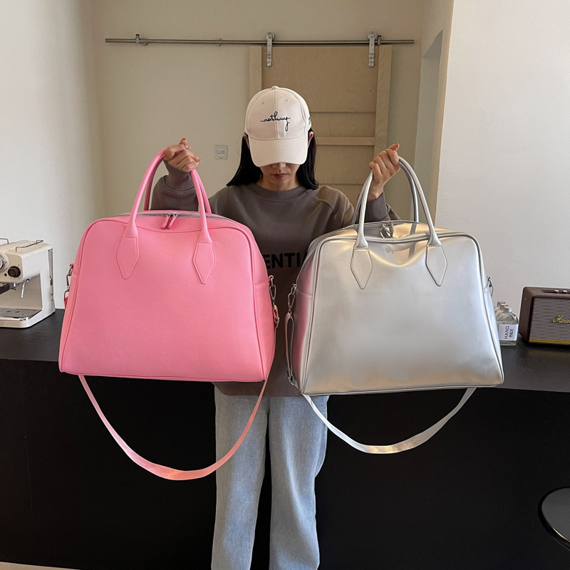 2026 new minimalist large capacity shoulder bag, lightweight and fashionable travel bag, solid color Boston yoga and fitness bag, handbag designer bag