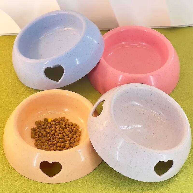 Large-sized Heart-shaped Hollow Plastic Dog Cat Feeding and Watering Single High-quality Pet Bowl 26W0330