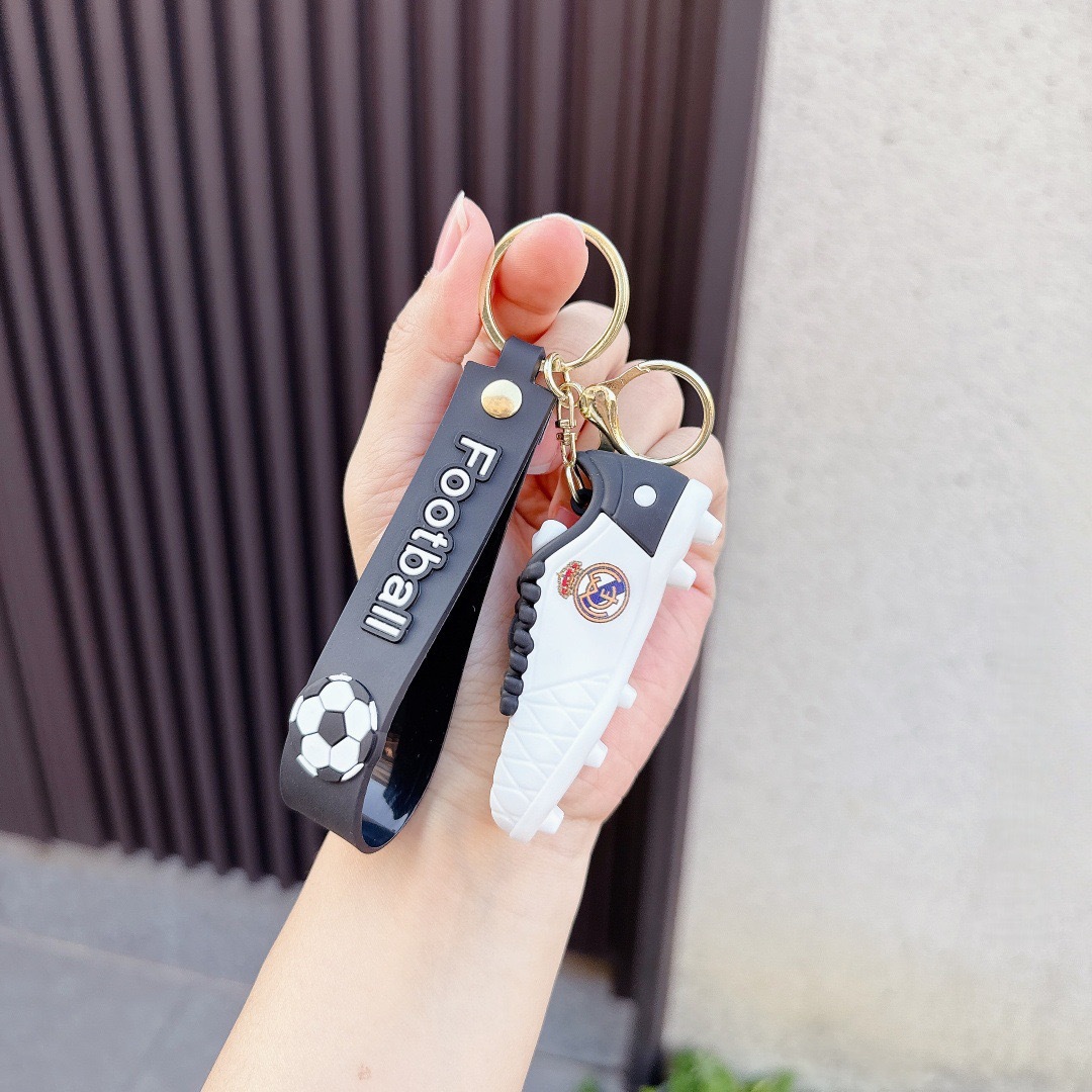 free shipping New World Cup Soccer Boot Keychain, Sports Shoe Pendant for Backpack & Car Keys, Boys Fans Small Gift Accessory