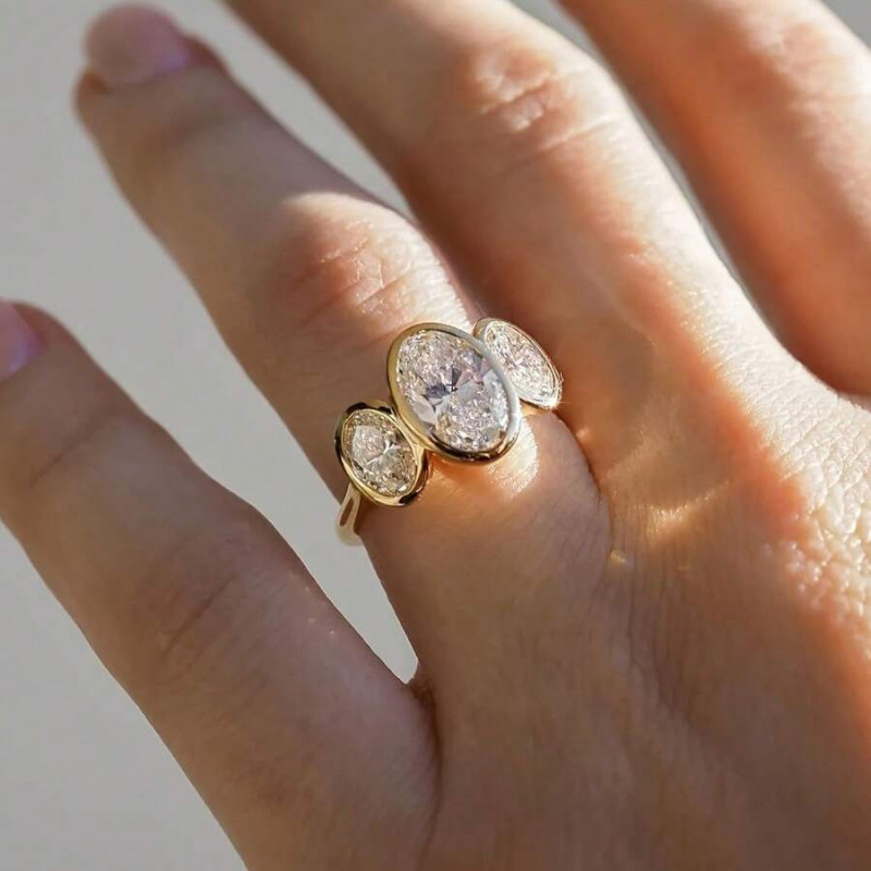 Choucong Ins Top Sell Vintage Jewelry 18K Gold Fill Threee Stones 5A Cubic Zirconia CZ Diamond Party Elegant Eternity Women Wedding Bridal Ring Lover 