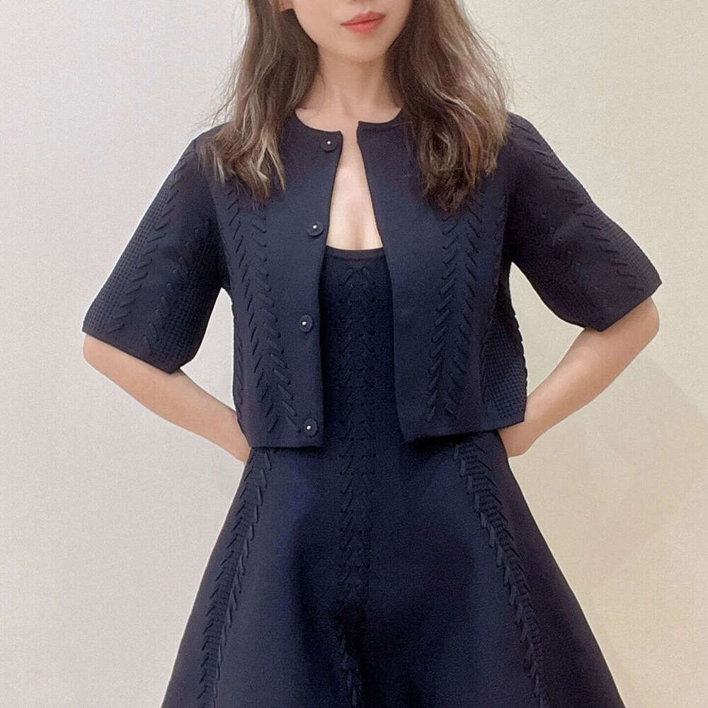 2026 elegant and exquisite high-end women's summer French design waist tied knitted vest dress+cardigan c1 wool sweater