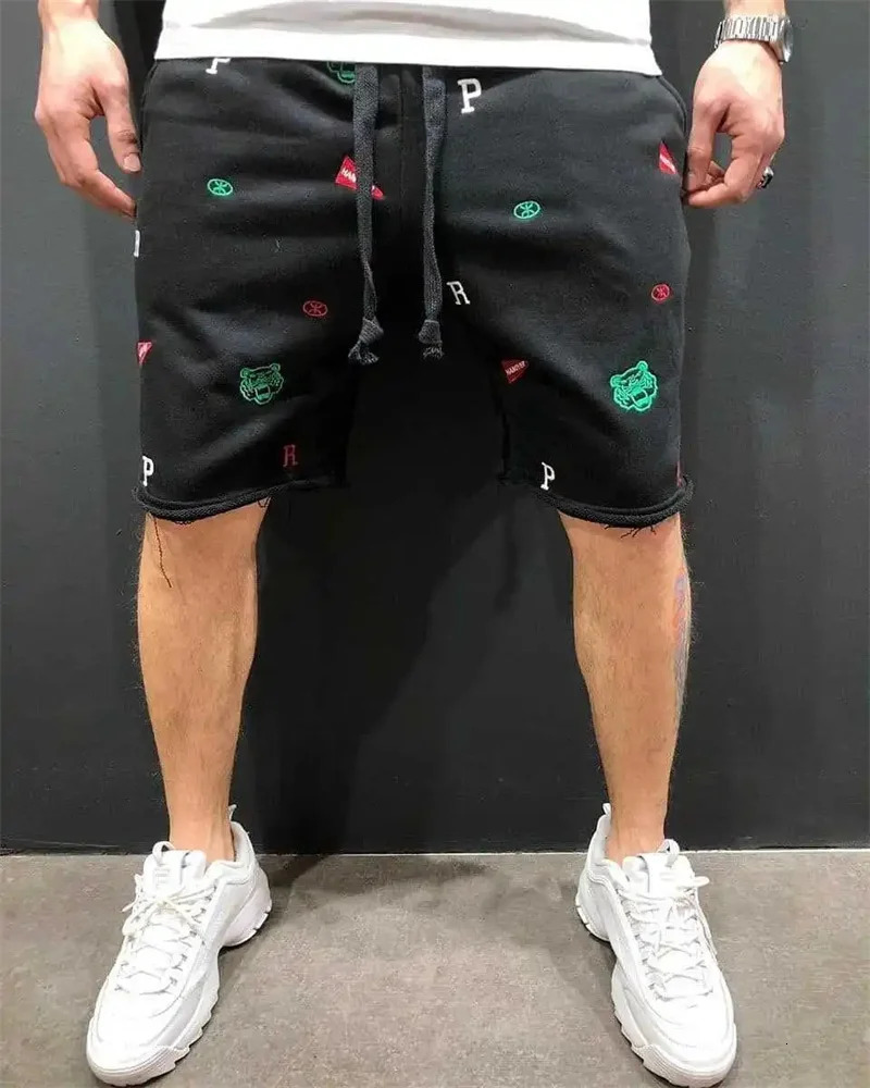 Spring Summer Men Cargo Shorts Relaxed Fit Breeches Bermuda sports Short Pants cotton Embroider Shorts Mens sweatpants 260330