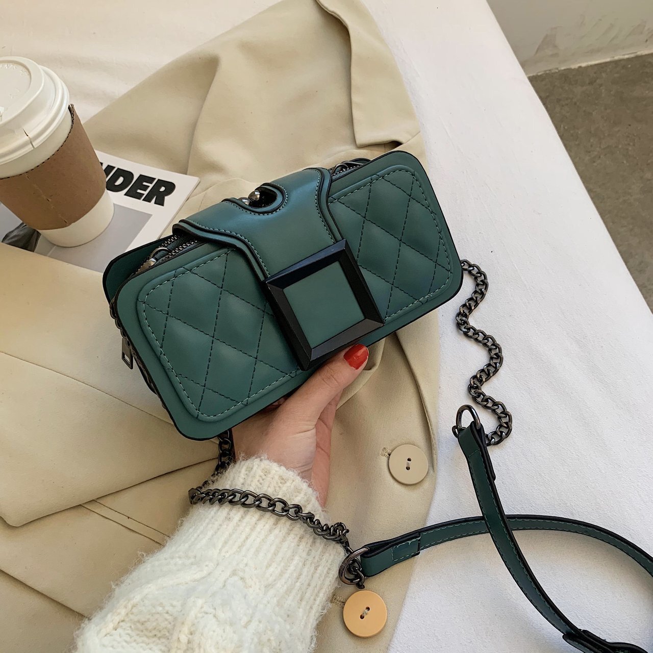 specialized single-shoulder mobile phone multi-layer chain crossbody bag, new trendy small bag for women, light luxury