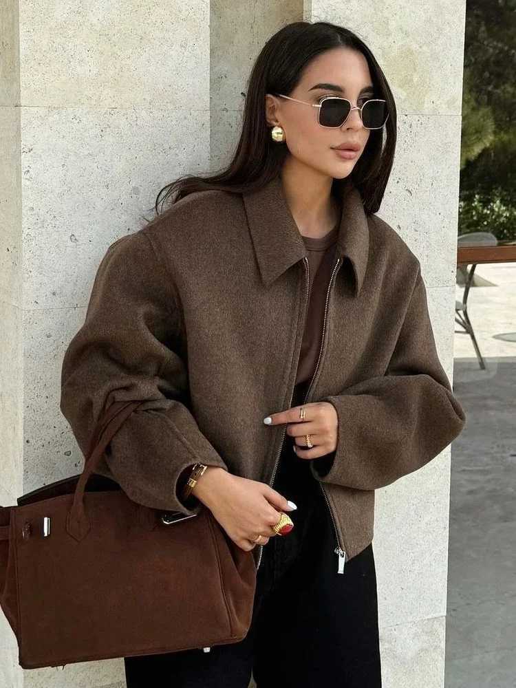 Fashion Brown Zipper Woolen Jacket For Women Elegant Lapel Long Sleeve Short Coats Female Vintage Autumn Lady Street OuterwearT260328