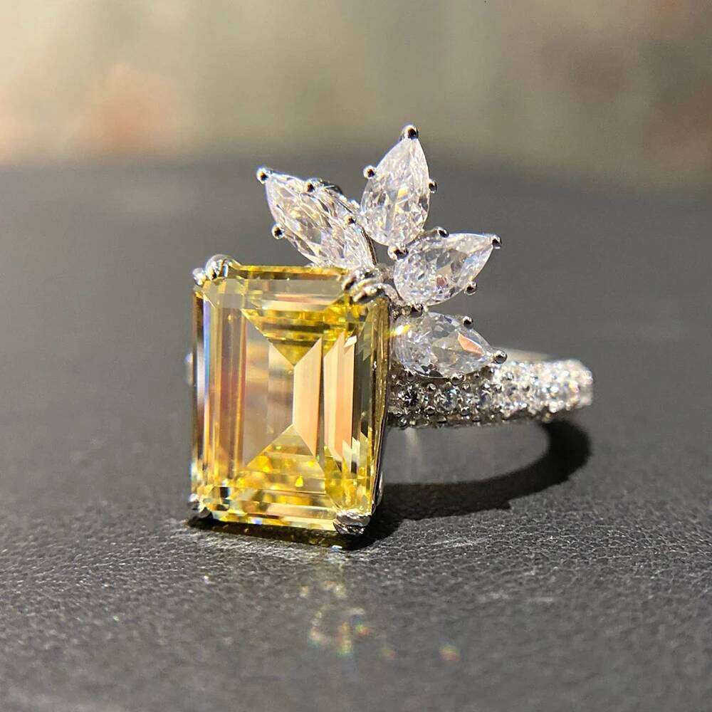 Jewelry Ring Arrival Luxury Women Cubic Zirconia Rings Bling Geometric Square Yellow CZ Ring Wedding Party Aesthetic Lady Jewelry Visionice