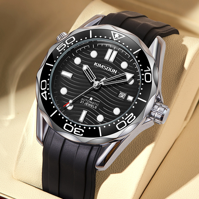 Watches Men Designer Fashion Reloj De Lujo Vintage Diamond Swimming Diving Reloj Hombre Homme Montre De Luxe