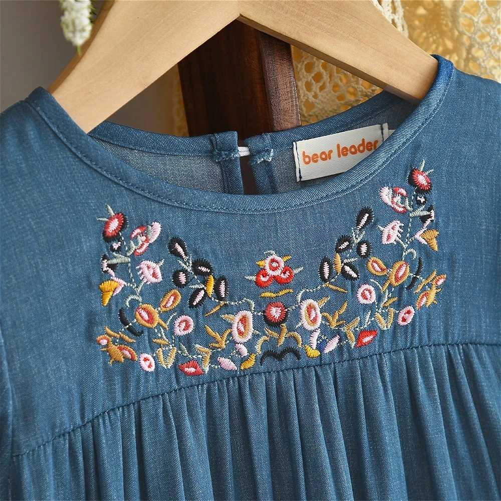 Autumn Long Sleeved Blue Childrens Clothing Imitation Denim Flower Embroidery Girl Casual Dresses Solid Color Spring Kids DressT260330