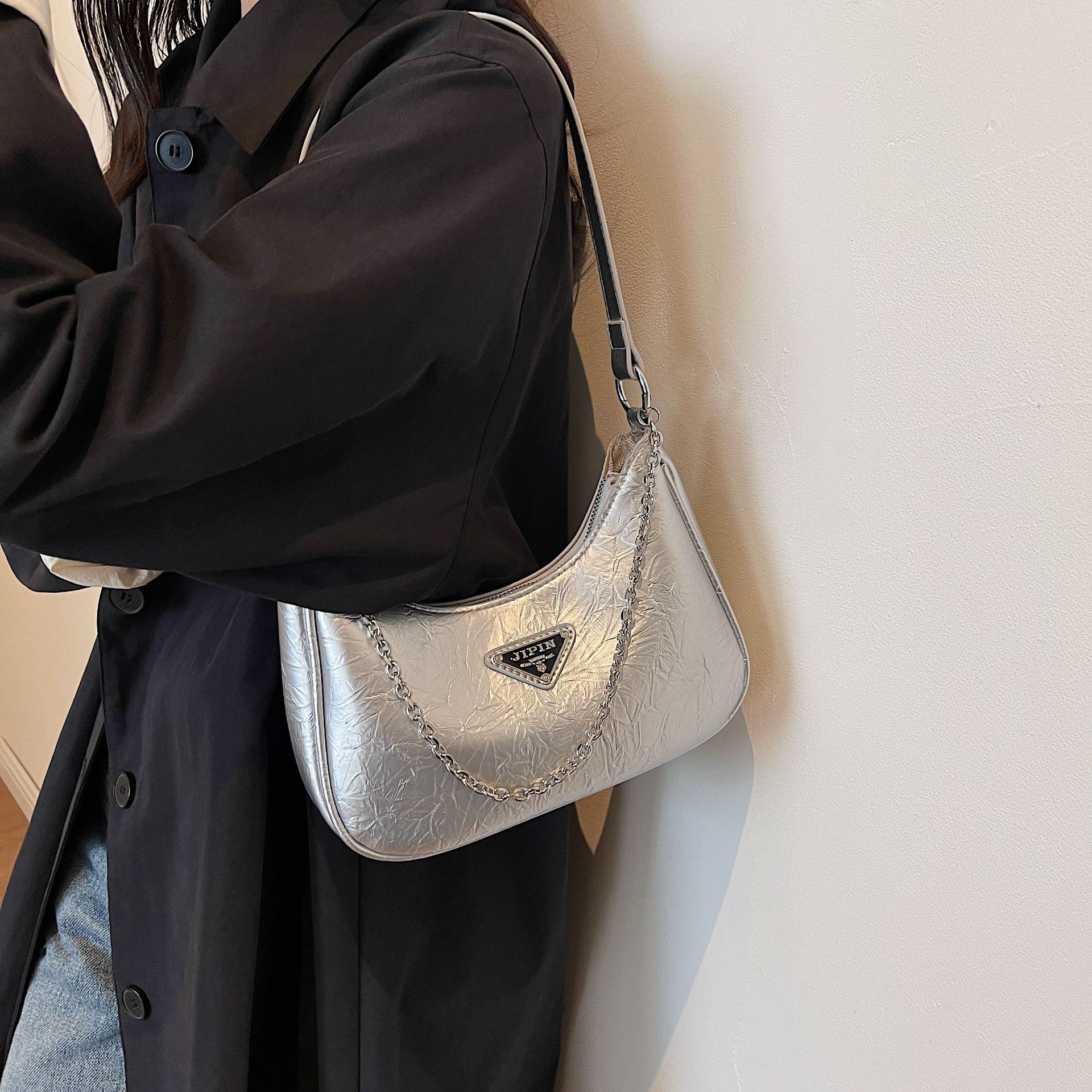 2026 New Model High-End Fashionable Niche Design Women's Popular Versatile Crossbody Single Shoulder Underarm Bag