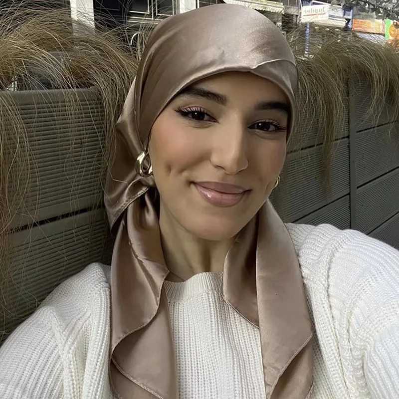 90x90cm Satin Scarf for Women Elegant Square Silk-Like Head Scarf Neck Wrap Classic Luxury Accessory Z260330