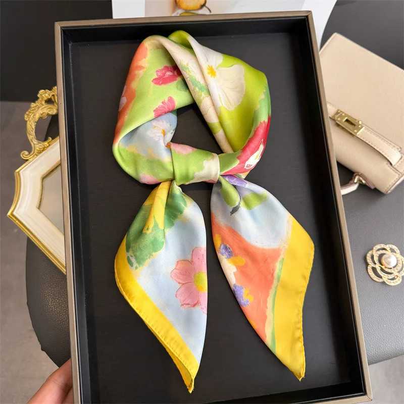 New Bandana Designer Silk Square Scarf Wen Satin Shawl Wrap Hijab Fem Hair Band Wrist Luxury kerchief 7070cm Echarpe X260328