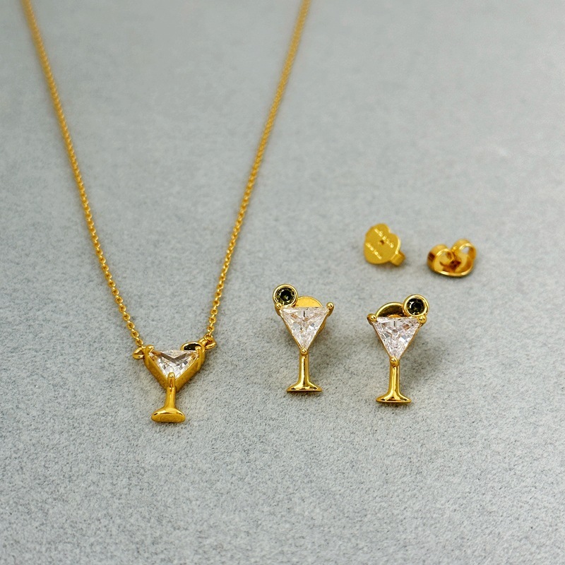 Designer luxury Korean-style new popular commuter KS niche design zircon inlaid cocktail earrings and necklace for women, fashionable and elegant