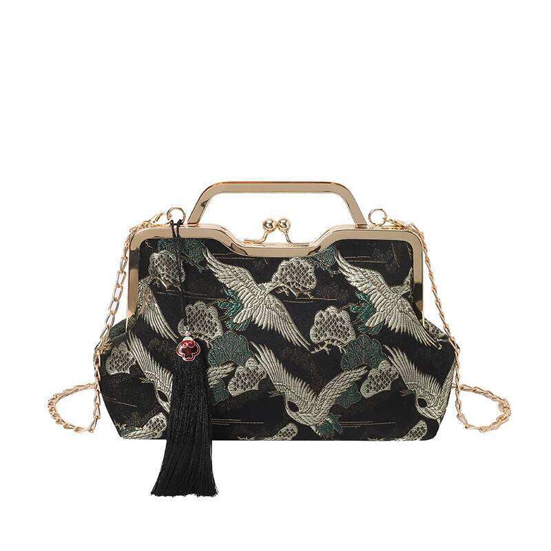 Chinese Embroidery Vintage Women Tassels Shoulder Bag Crossbody Bags Lock Shell Clip Designer Handmade Wedding Chic Clutch Lady Handbags And Purse