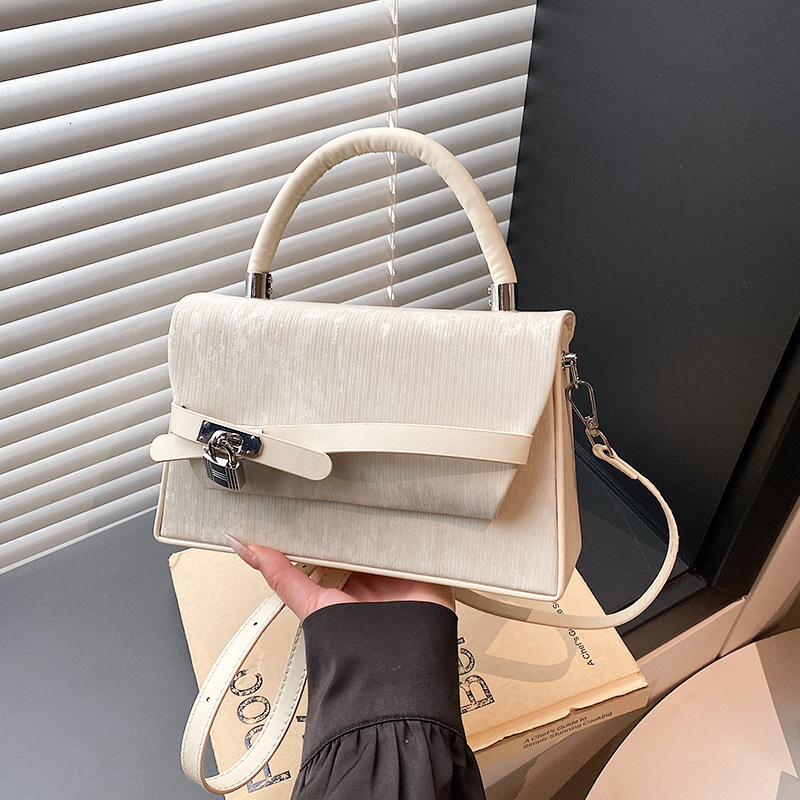 This year's popular for women 2026 new fashion versatile crossbody spring and summer handbags small square bags