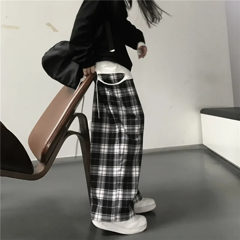 Oversize Women Sweatpants Fashion Black Plaid Casual Pants Baggy Elastic Waist Pockets Student Unisex Hip Hop Loose Trousers 260330