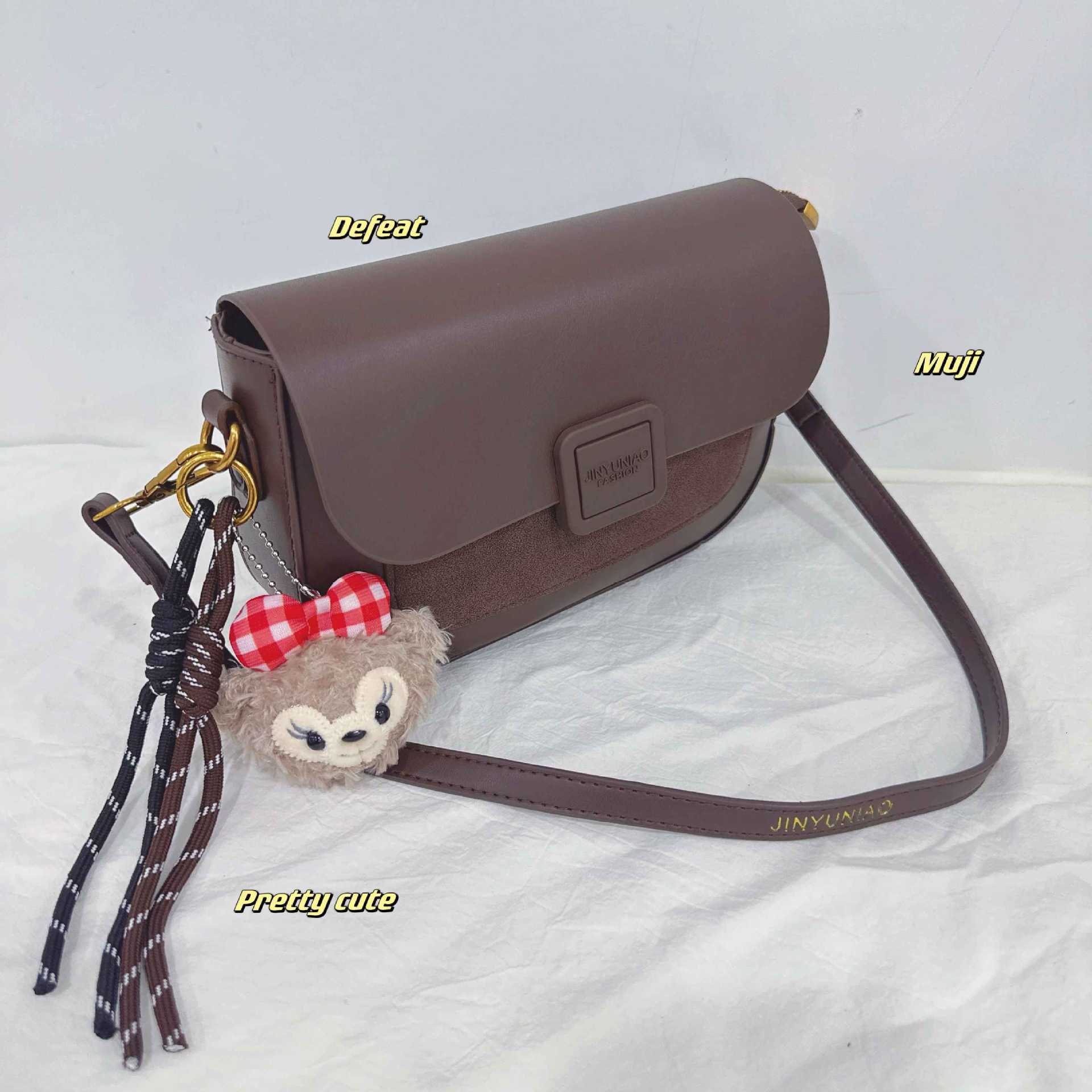 black chocolate popular among female influencers, high aesthetic value, chocolate-colored crossbody bag, 2025 new women's shoulder bag