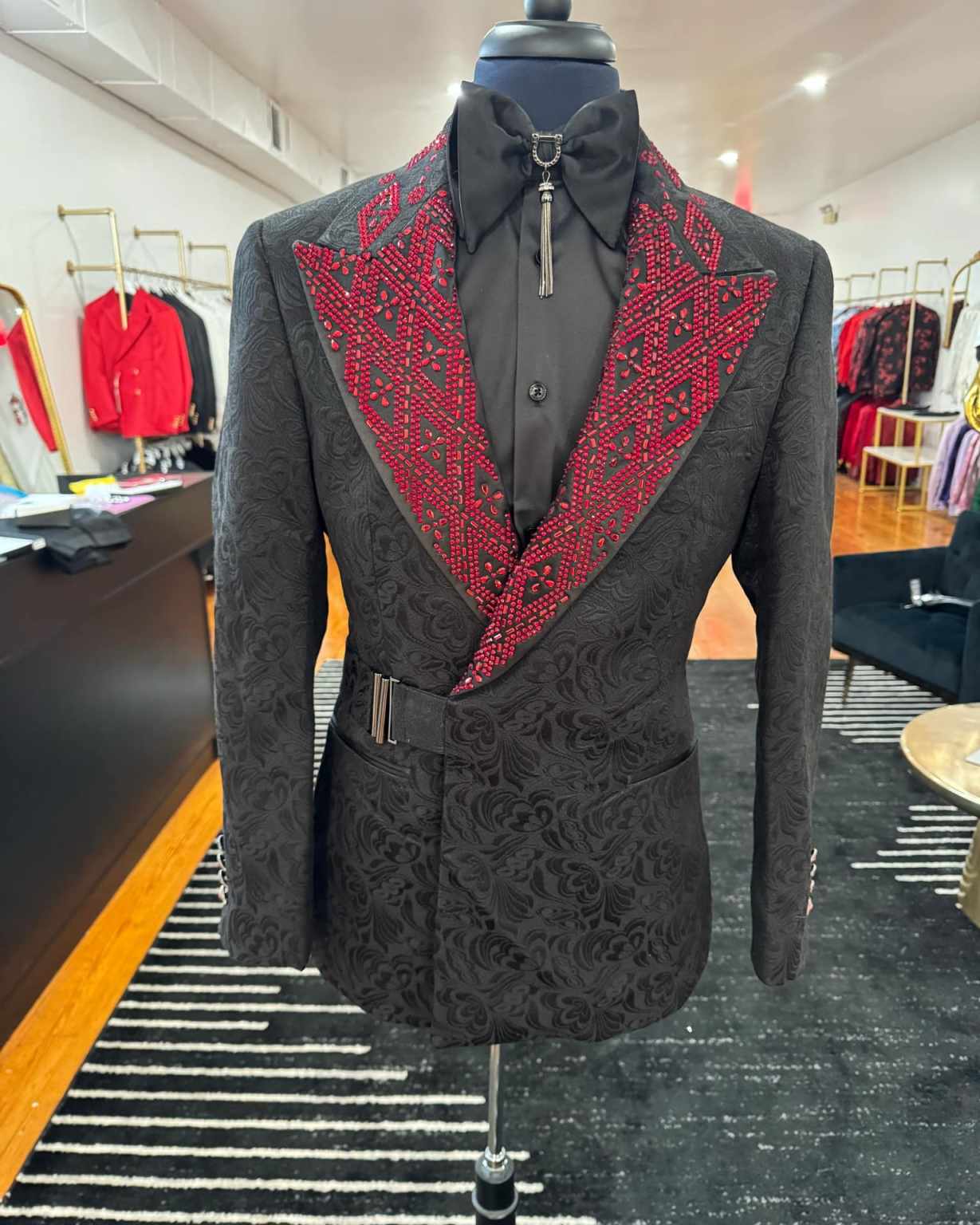Stunning Jacquard Crystal Men Suits Slim Fit 2 Piece Jacket Pants Peak Lapel Formal Occasion Party Banquet Customized Ropa Hombre