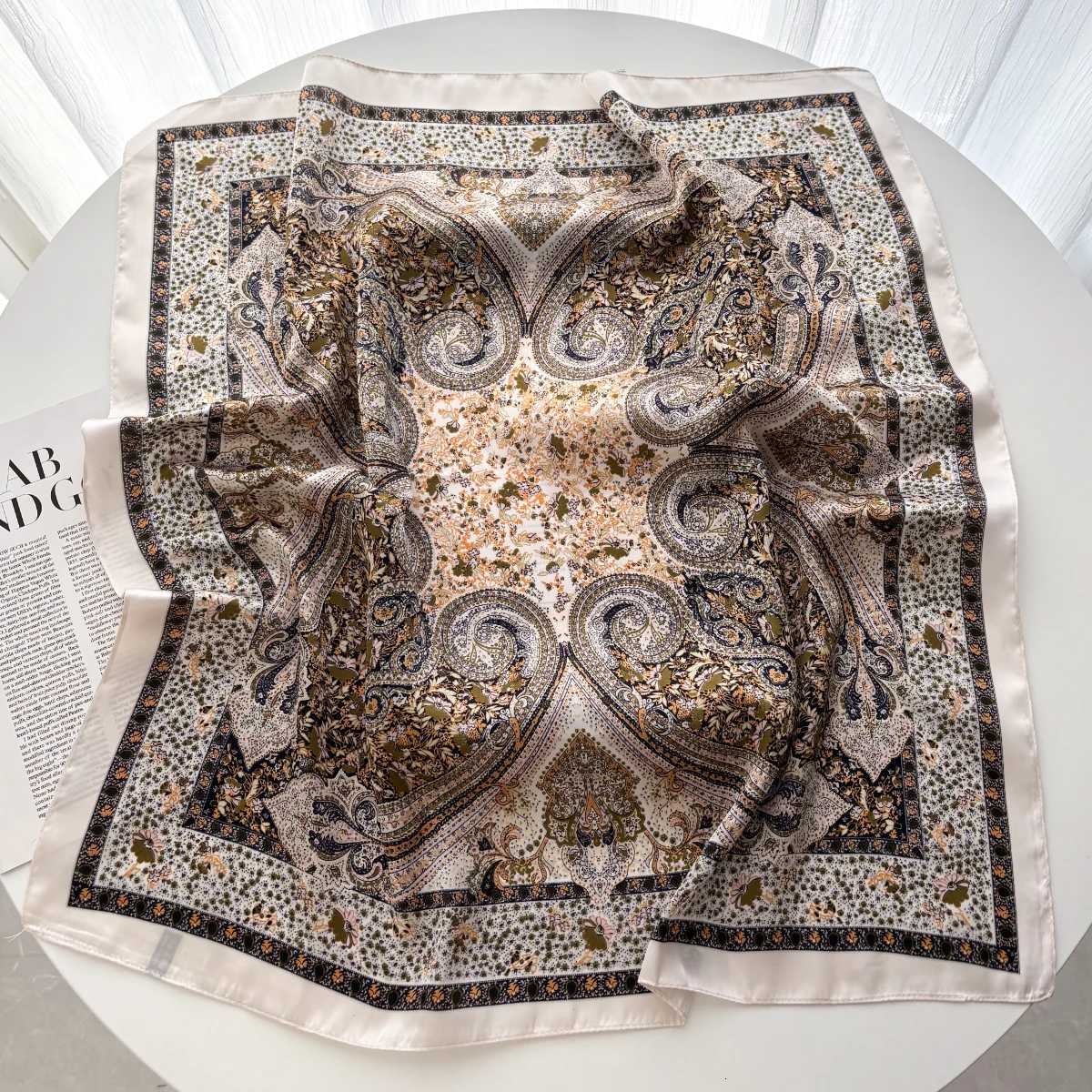 2025 New Fashion 70X70cm Wens Scarf Silk Paisley Print Scarf Square Shawl Decorative band Neck Luxury Design Bandana X260328