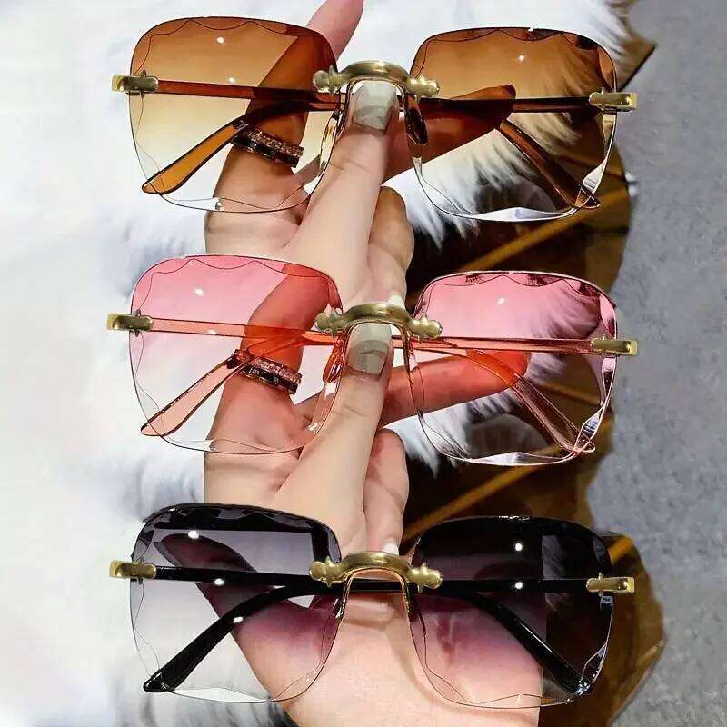 Square Rimless Sunglasses Women Luxury Brand Designer Summer Red Glasses Fashion Sun glasses For Men UV400 Shades Oculos 26Y0330