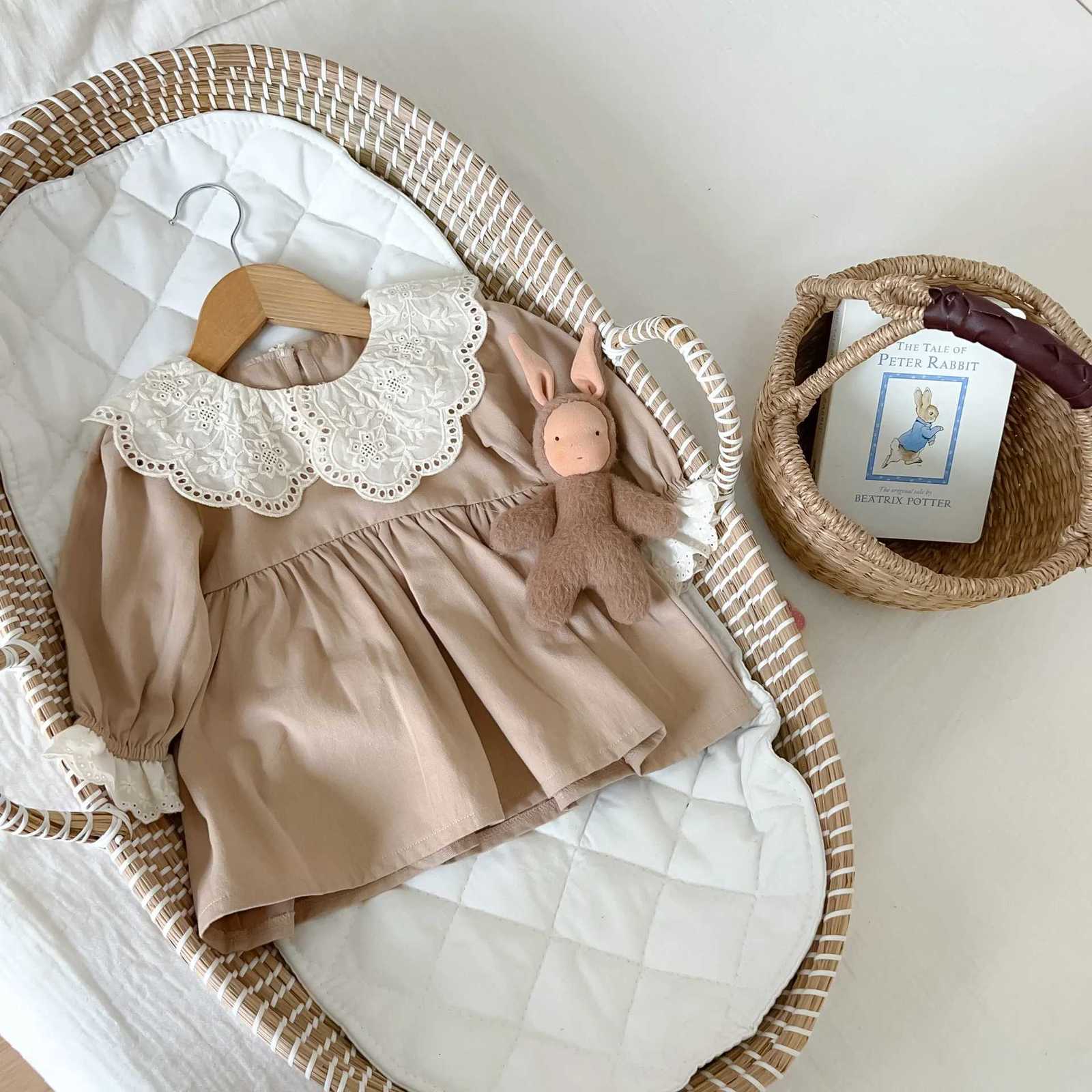 2024 New Girls Autumn Dress Stylish Childrens Autumn College Style Simple Little Girl Baby Princess DressT260330