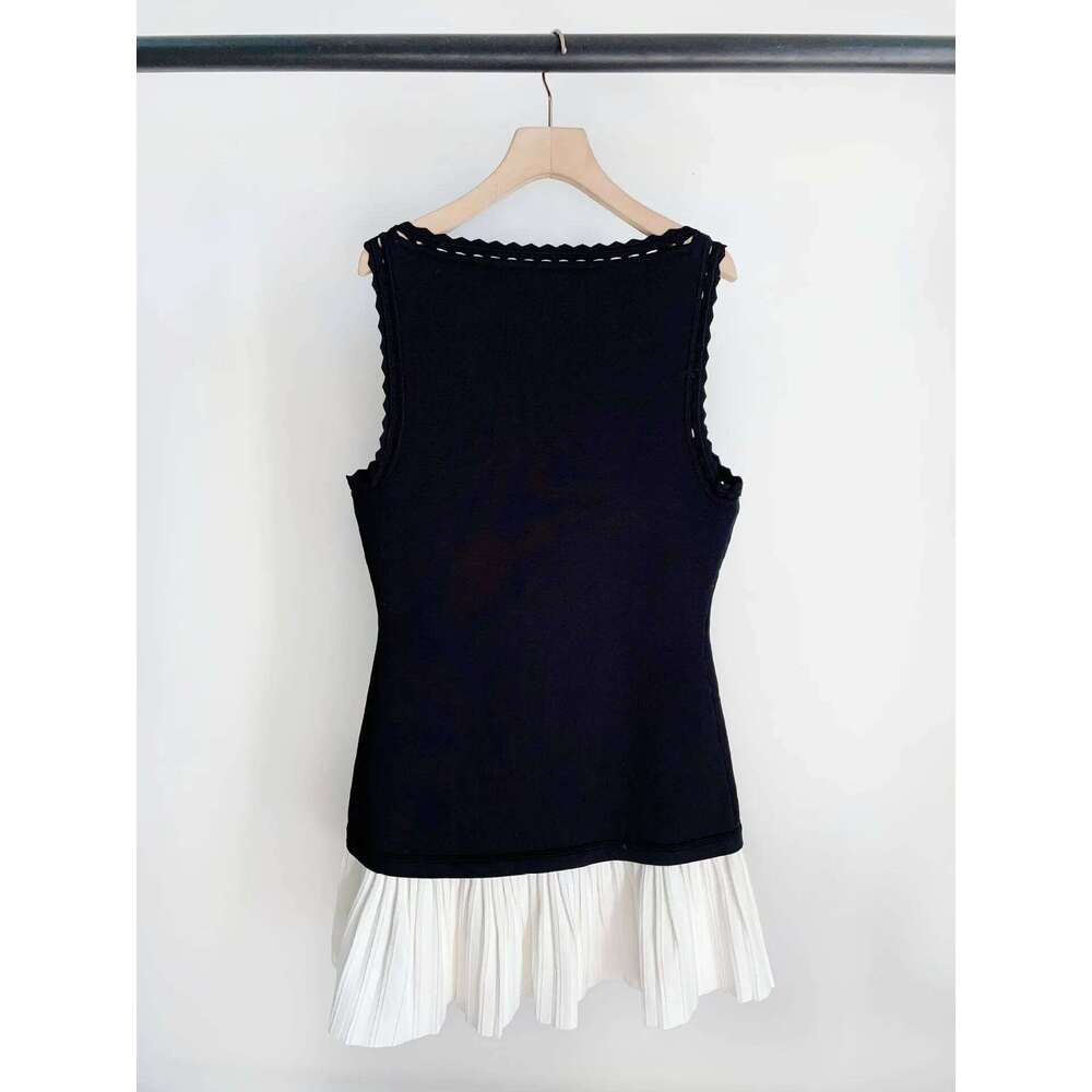 Women Contrast Color Pleated Hem Dress 2026 Spring New Sleeveless Slim Fit Female Slash Neck Tank Robes Mdng260330