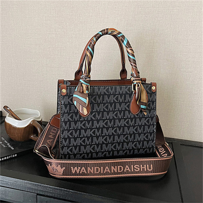 Free shipping Designer bag Plaid tote bag women bag shoulder bag crossbody bag versatile large capacity handbag Advanced black