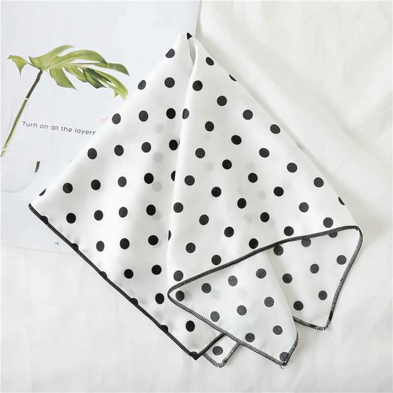 New Square Silk Scarf Wen Fashion Print Small Neck Scarfs Off Lady Hair Band Foard Hand Kerchief Fem Bandana Shawl X260328
