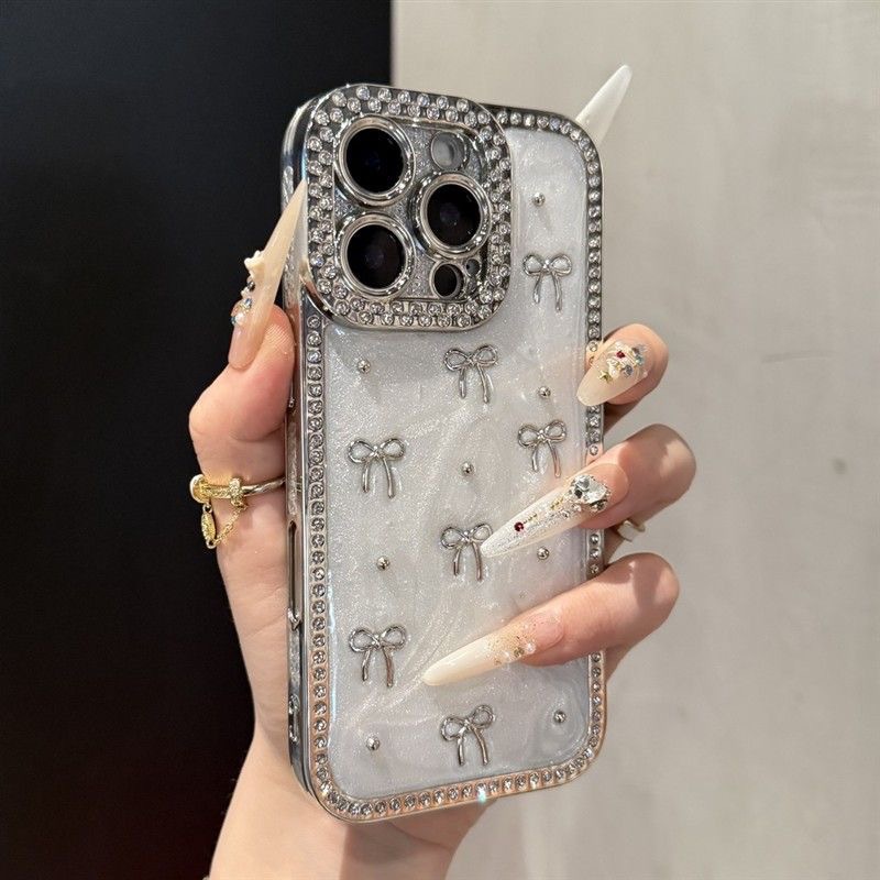 Three-dimensional diamond KT cat is suitable for iPhone Apple mobile phone case new advanced explosion