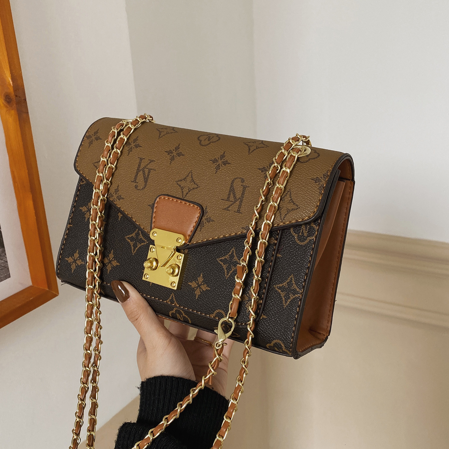 Unique design printed messenger for women, new fashion chain shoulder crossbody small square envelope bag