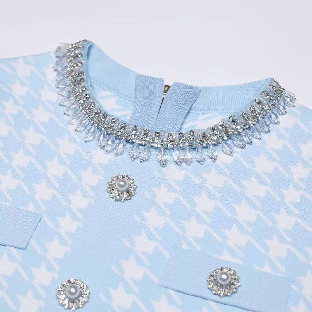 Spring and summer new designer European and American high-quality knitted D7 round neck slim fit women's short sleeved dress