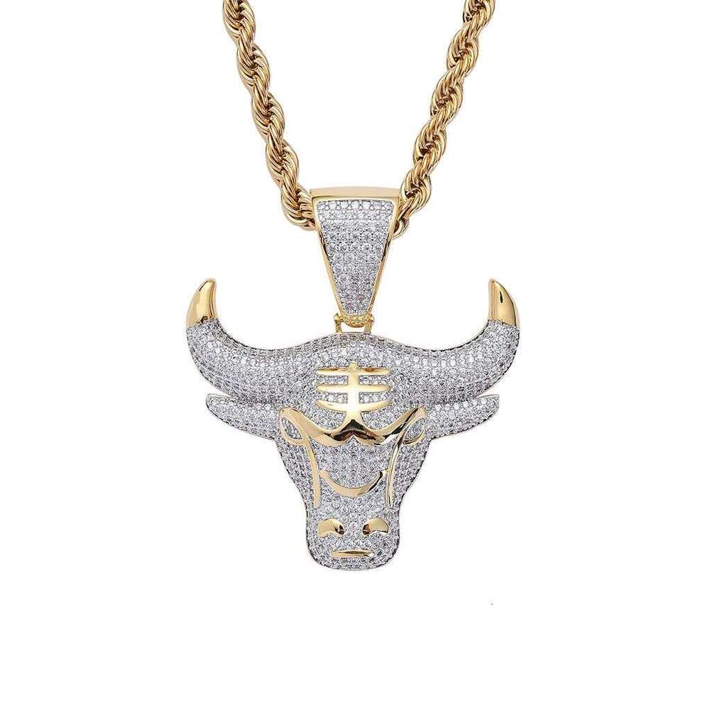 American Hip-Hop Bull Head Niche Light Luxury Fashion Pendant, Copper Inlaid With Zircon, Personalized High-End Design Men's Necklace