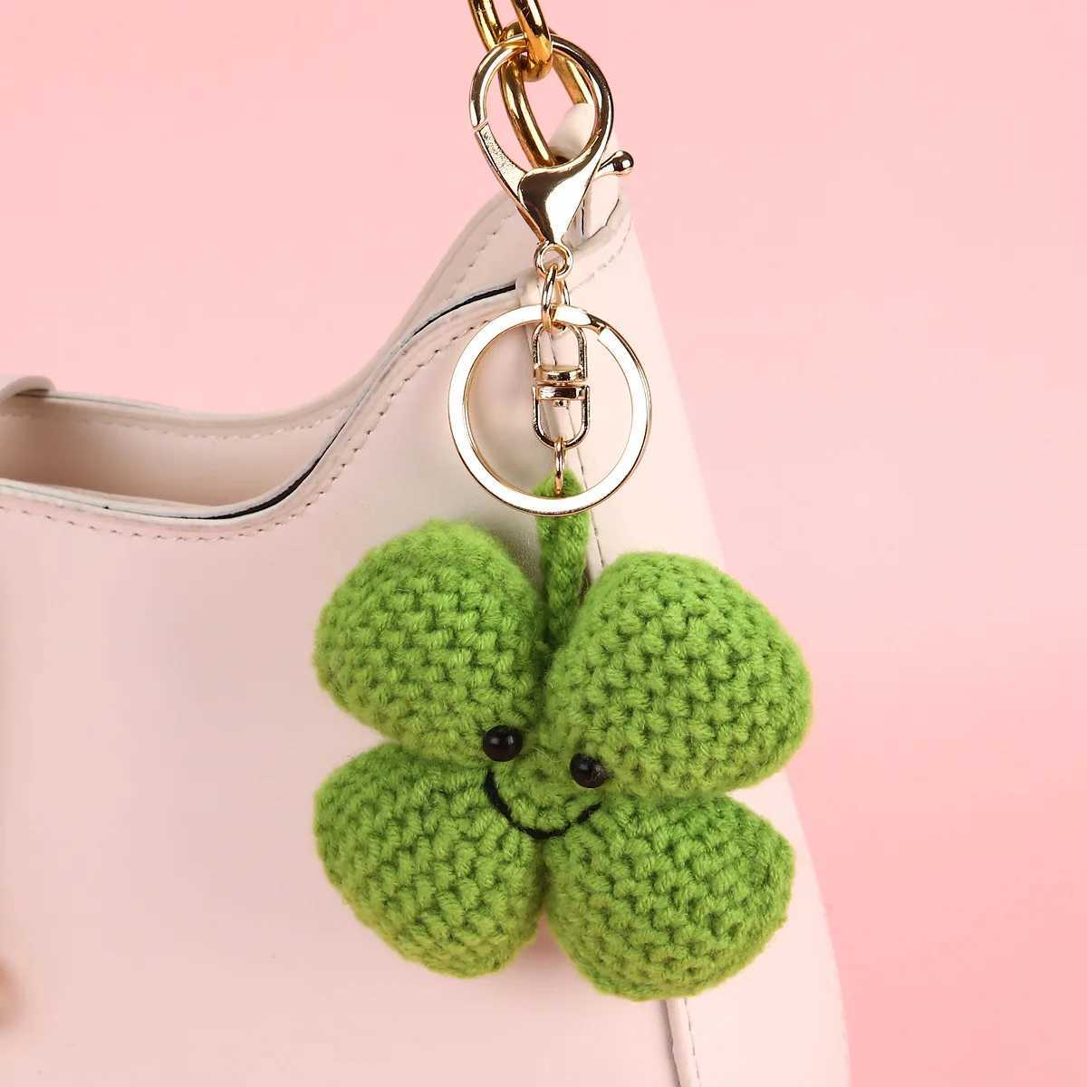 Unisex Bag Pendant Love Rainbow Clover Colorful Flower Handmade Knitted Kawaii Bag Charms Multifunctional Fashionable Keychains Z260330