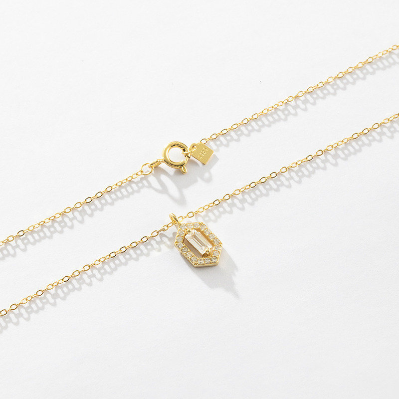 Classic Fashion Design Jewelry 925 Sterling Silver Necklace Woman Gemstone Pendant Zircon Luxurious Diamond Set Women's Collar Versatile Minimali