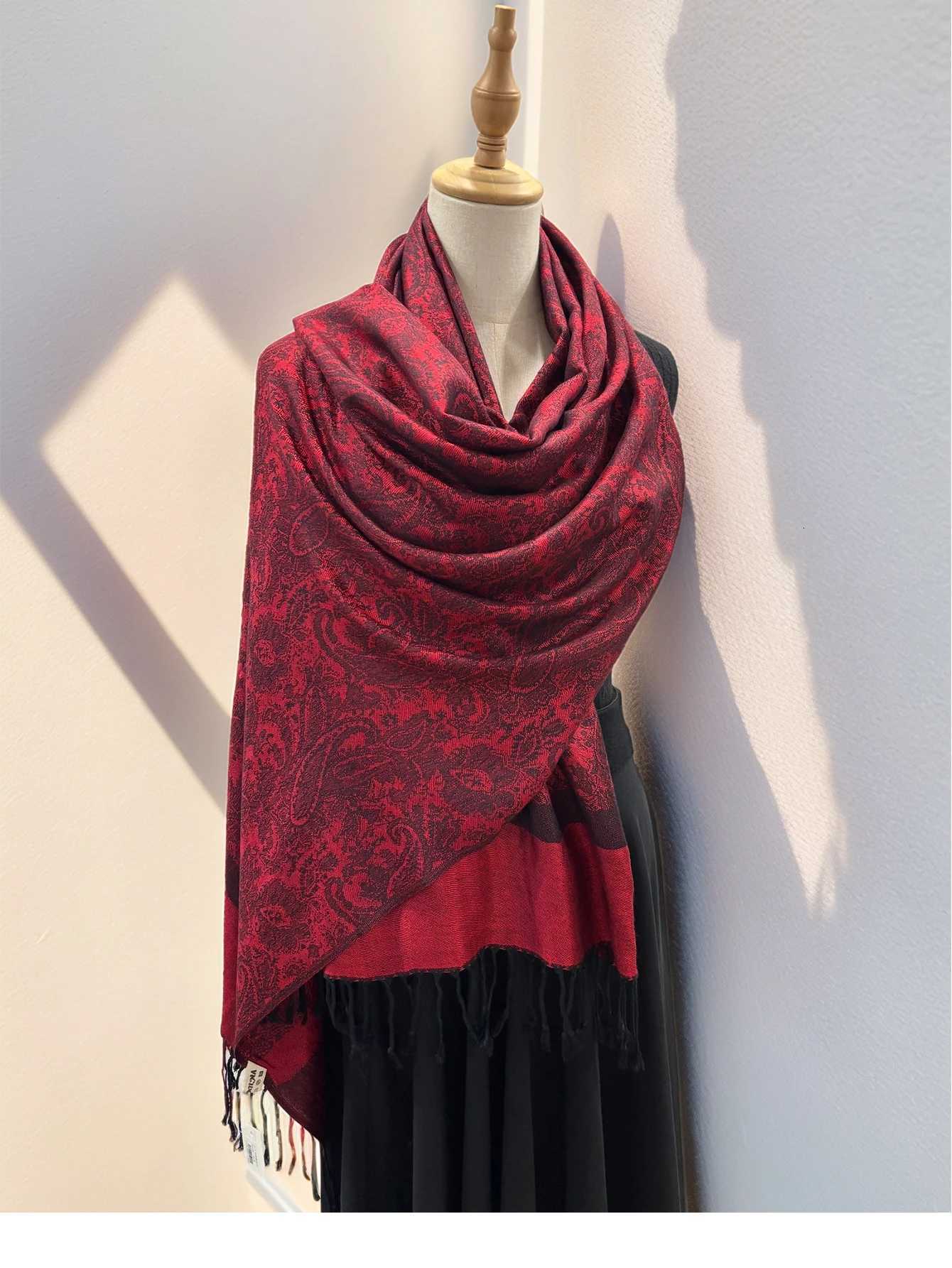Retro Versatile Scarf with Peacock Flower Embroidery Casual Fashion Soft Tassel Design for Daily Outerwear Decoration Z260330
