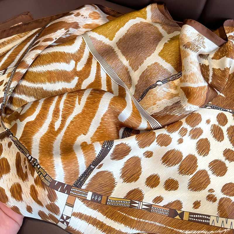 7070cm Leopard Print Silk Square Scarf for Wen Soft Satin scarf Neckerchief Hijab band Foard Bag Ribbon Off X260328